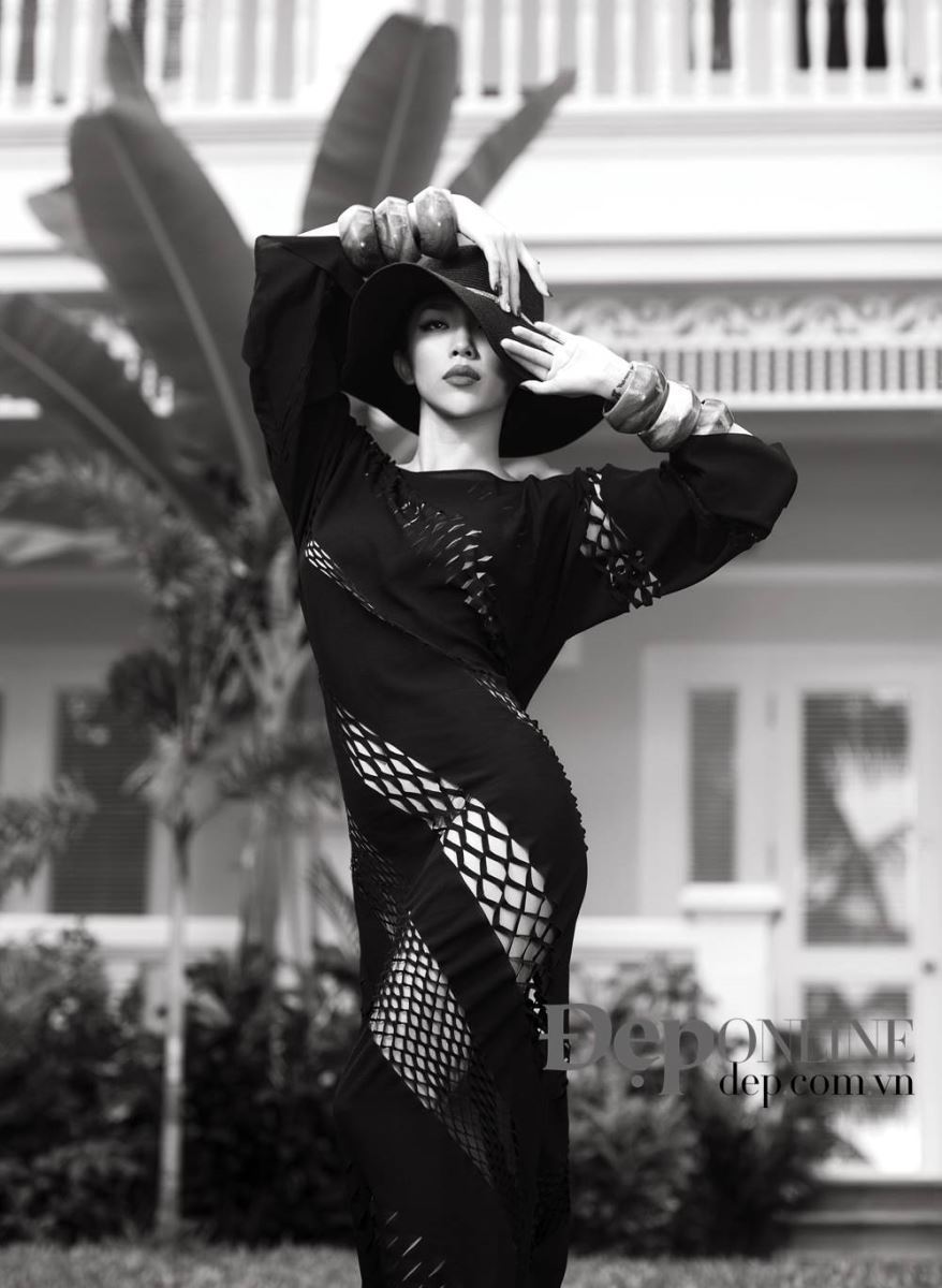 Tóc Tiên "hóa thân" thành người tình Đông Dương gợi cảm khó cưỡng